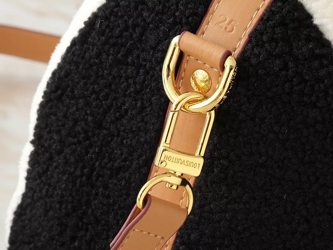 Louis Vuitton AAA Quality Handbags For Women Modern 6994