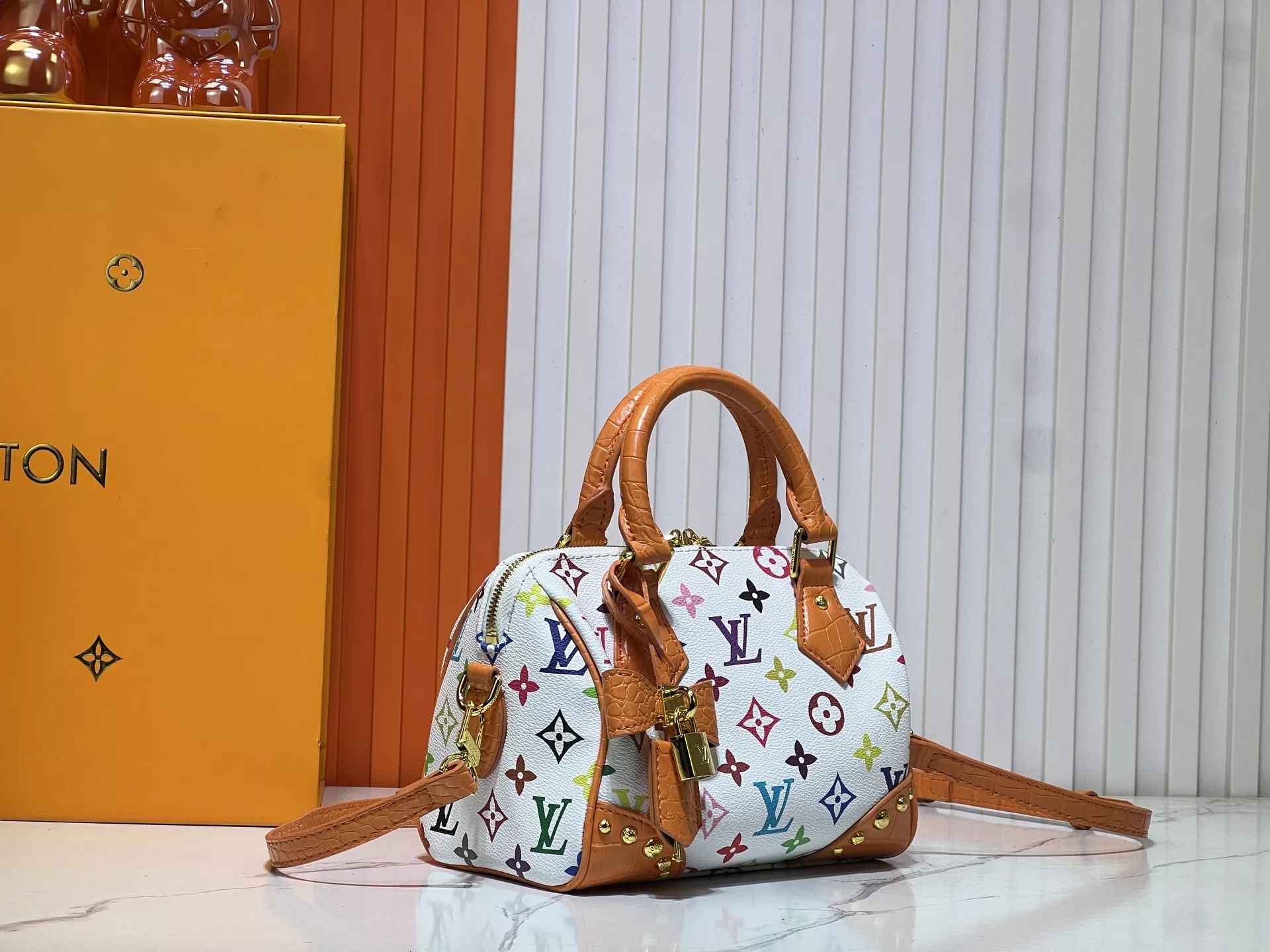 Louis Vuitton AAA Quality Handbags For Women Modern 8960