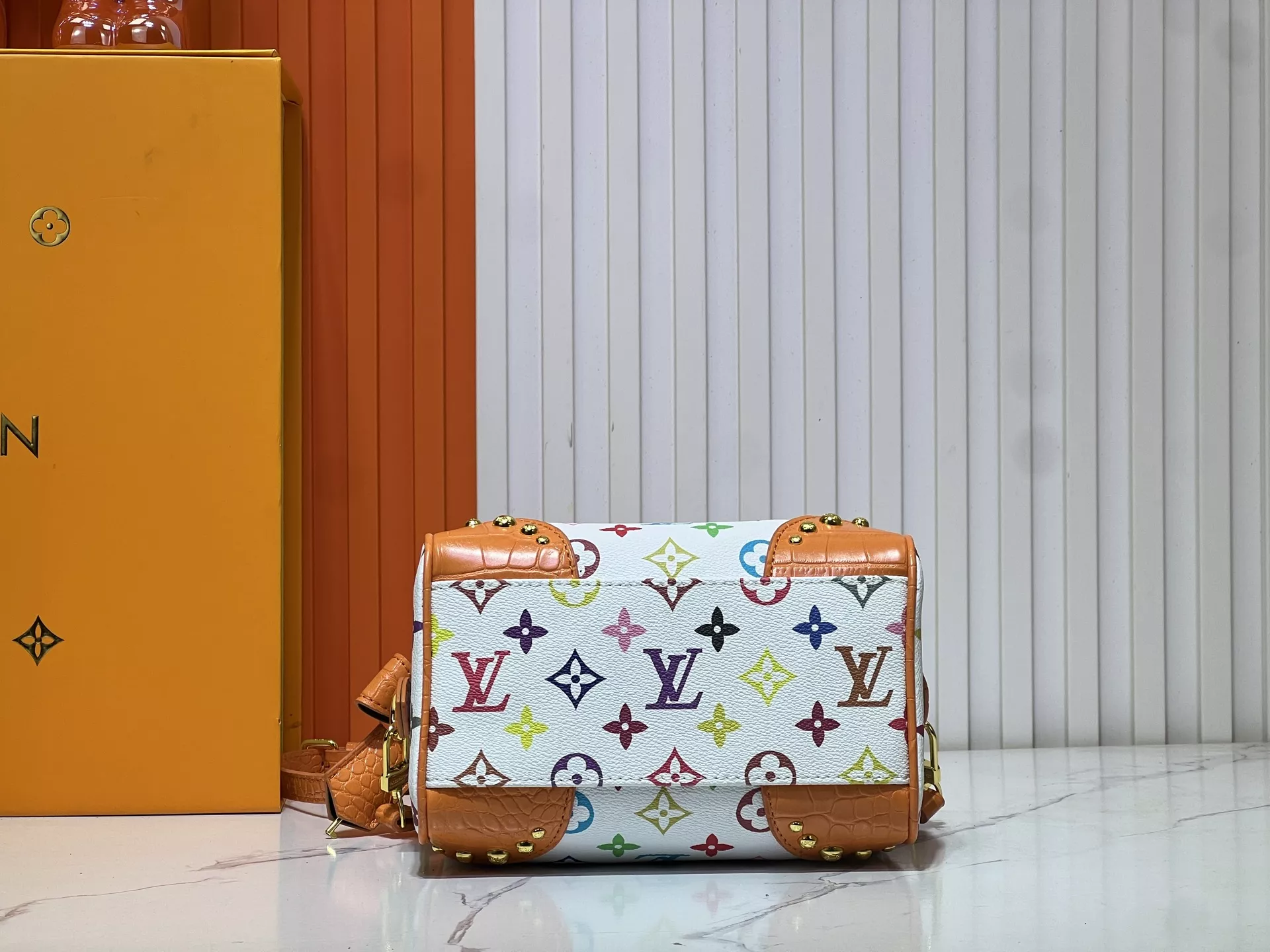 Louis Vuitton AAA Quality Handbags For Women Modern 8960