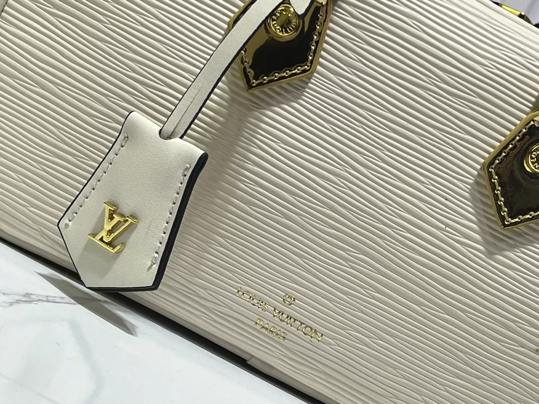 Louis Vuitton AAA Quality Handbags For Women ModernLook 4592