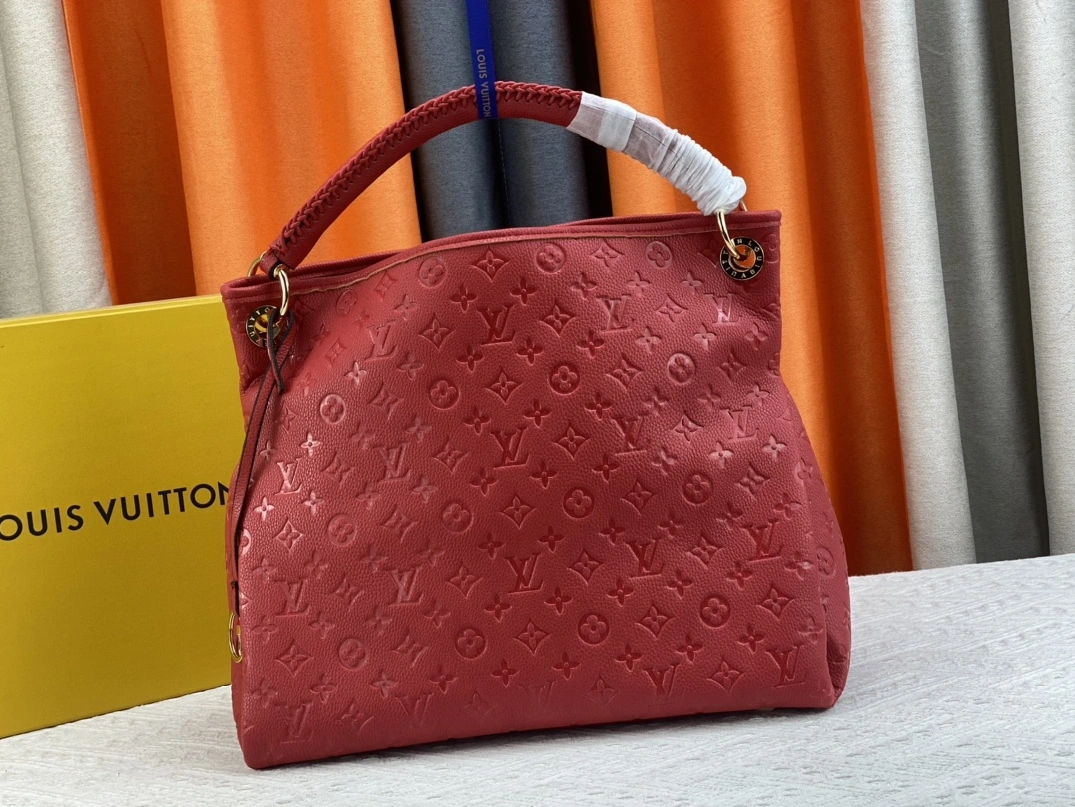 Louis Vuitton AAA Quality Handbags For Women ModernLook 6839