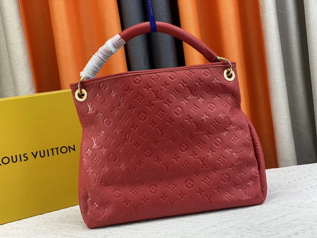 Louis Vuitton AAA Quality Handbags For Women ModernLook 6839