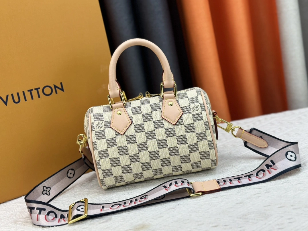 Louis Vuitton AAA Quality Handbags For Women NewStyle 7326