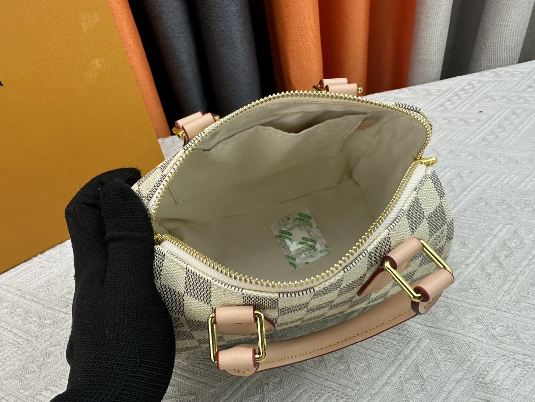 Louis Vuitton AAA Quality Handbags For Women NewStyle 7326