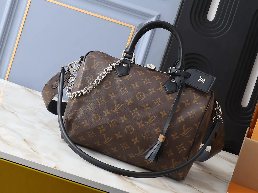 Louis Vuitton AAA Quality Handbags For Women Popular 3757