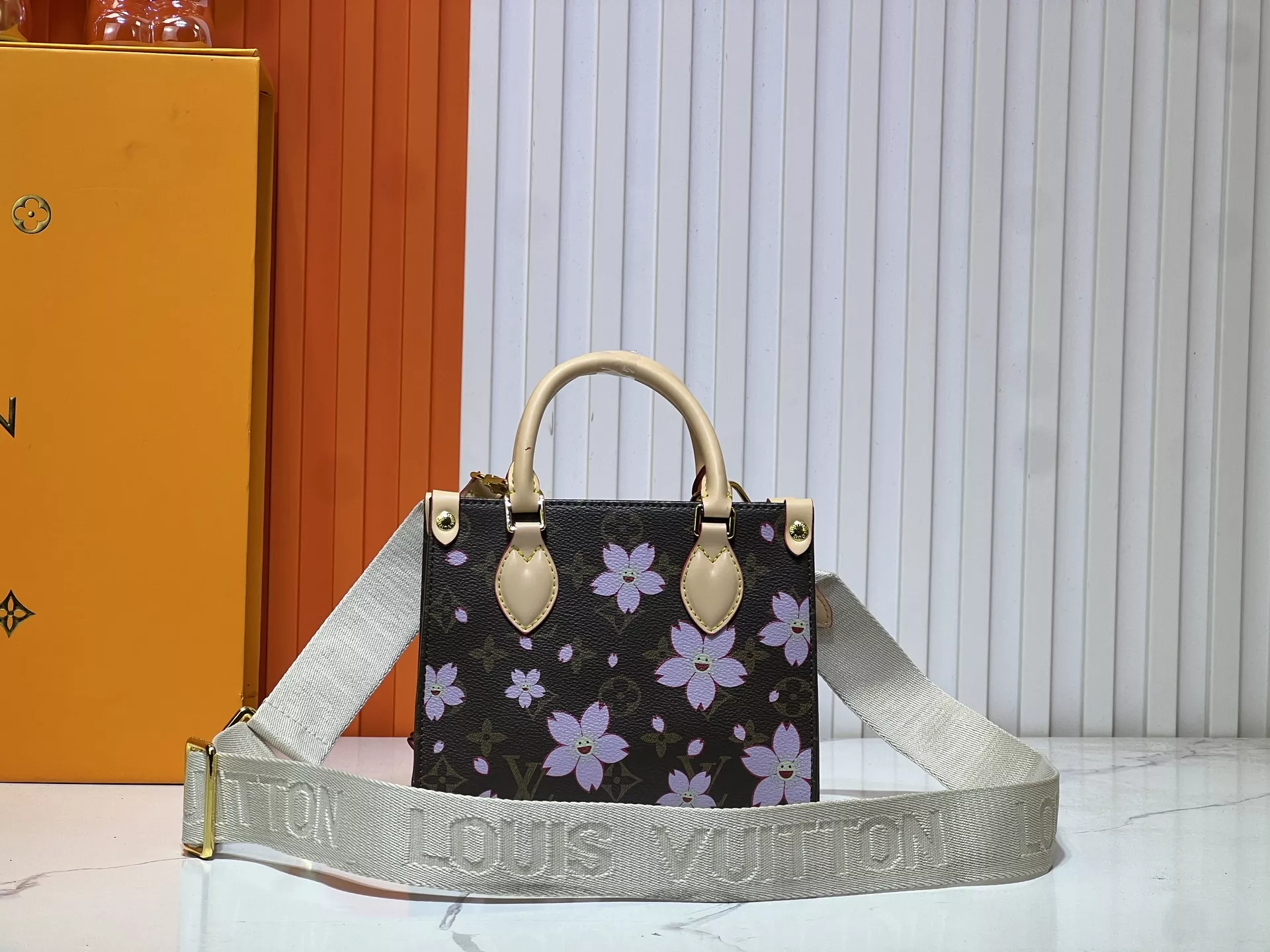 Louis Vuitton AAA Quality Handbags For Women Popular 8032