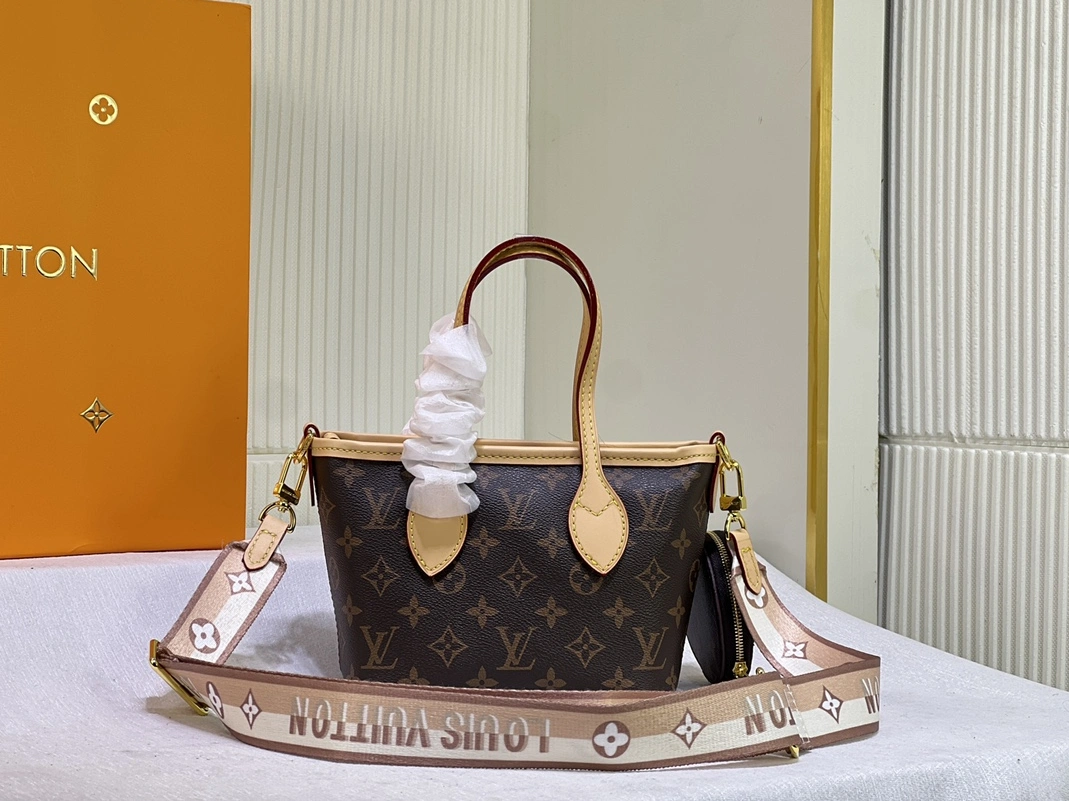 Louis Vuitton AAA Quality Handbags For Women Popular 8373