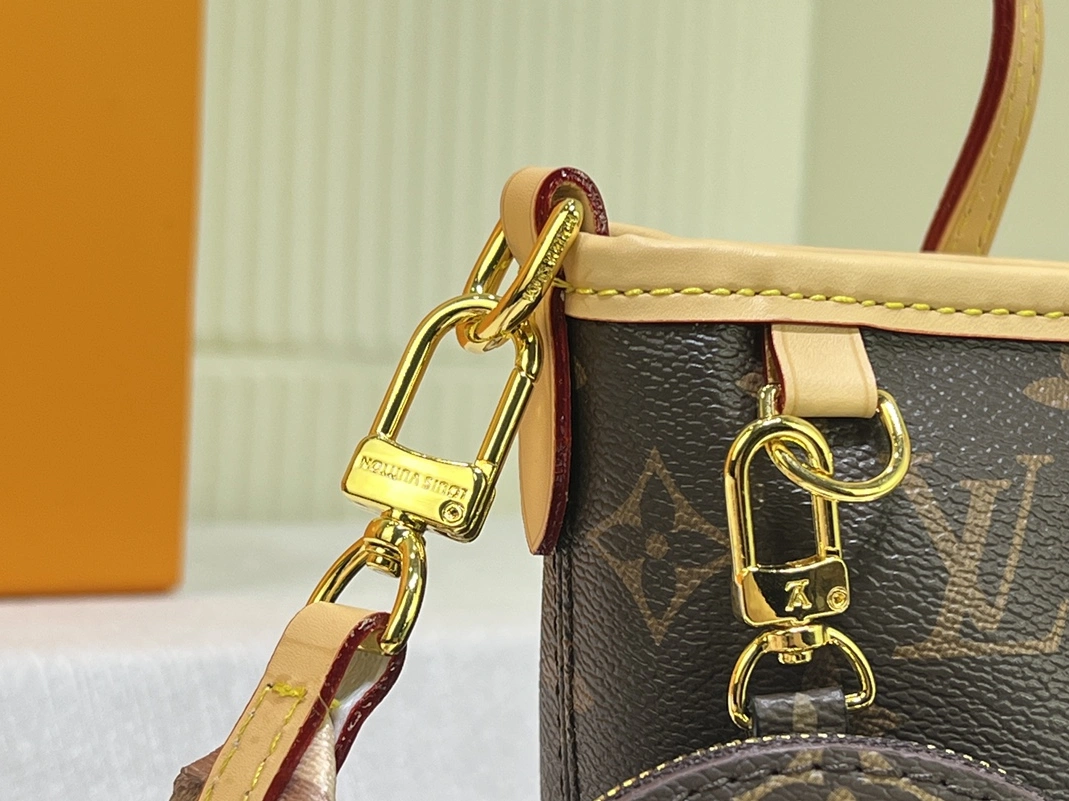 Louis Vuitton AAA Quality Handbags For Women Popular 8373