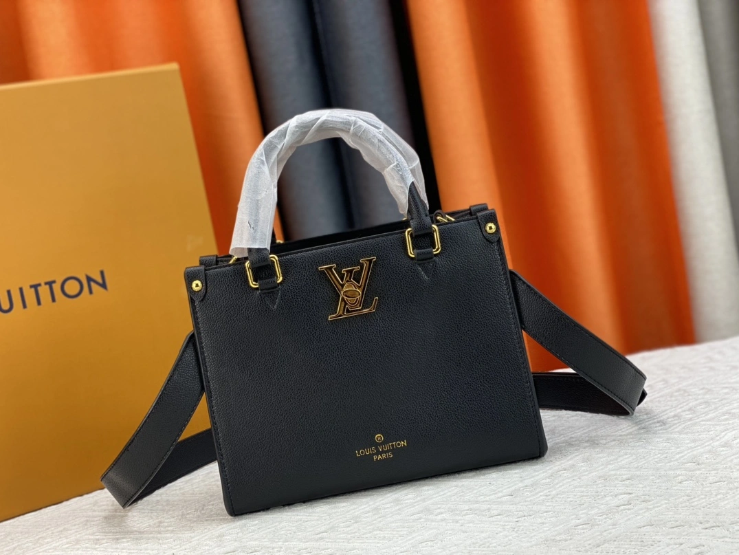 Louis Vuitton AAA Quality Handbags For Women Practical 4855