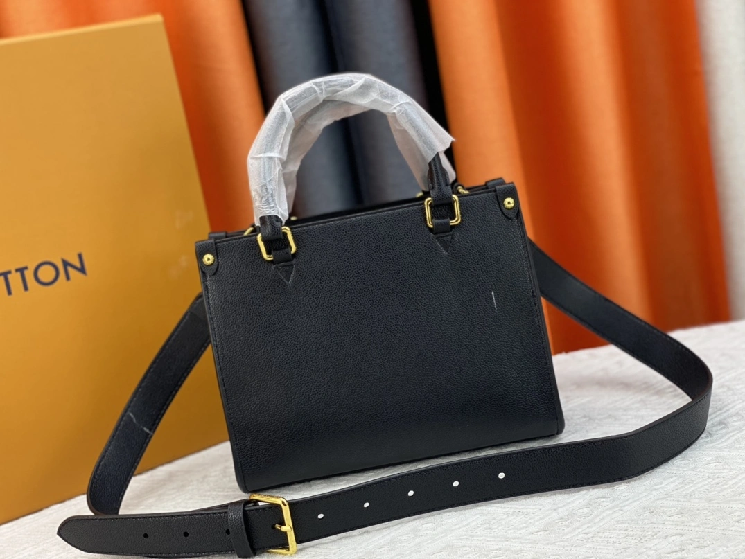 Louis Vuitton AAA Quality Handbags For Women Practical 4855