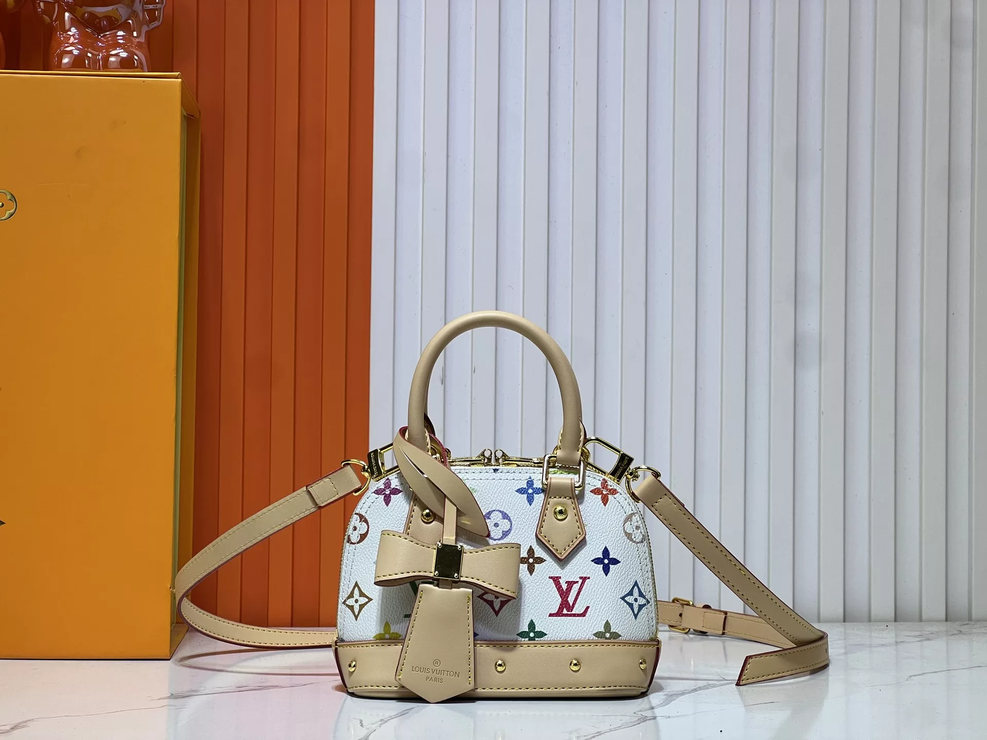 Louis Vuitton AAA Quality Handbags For Women Refined 9045