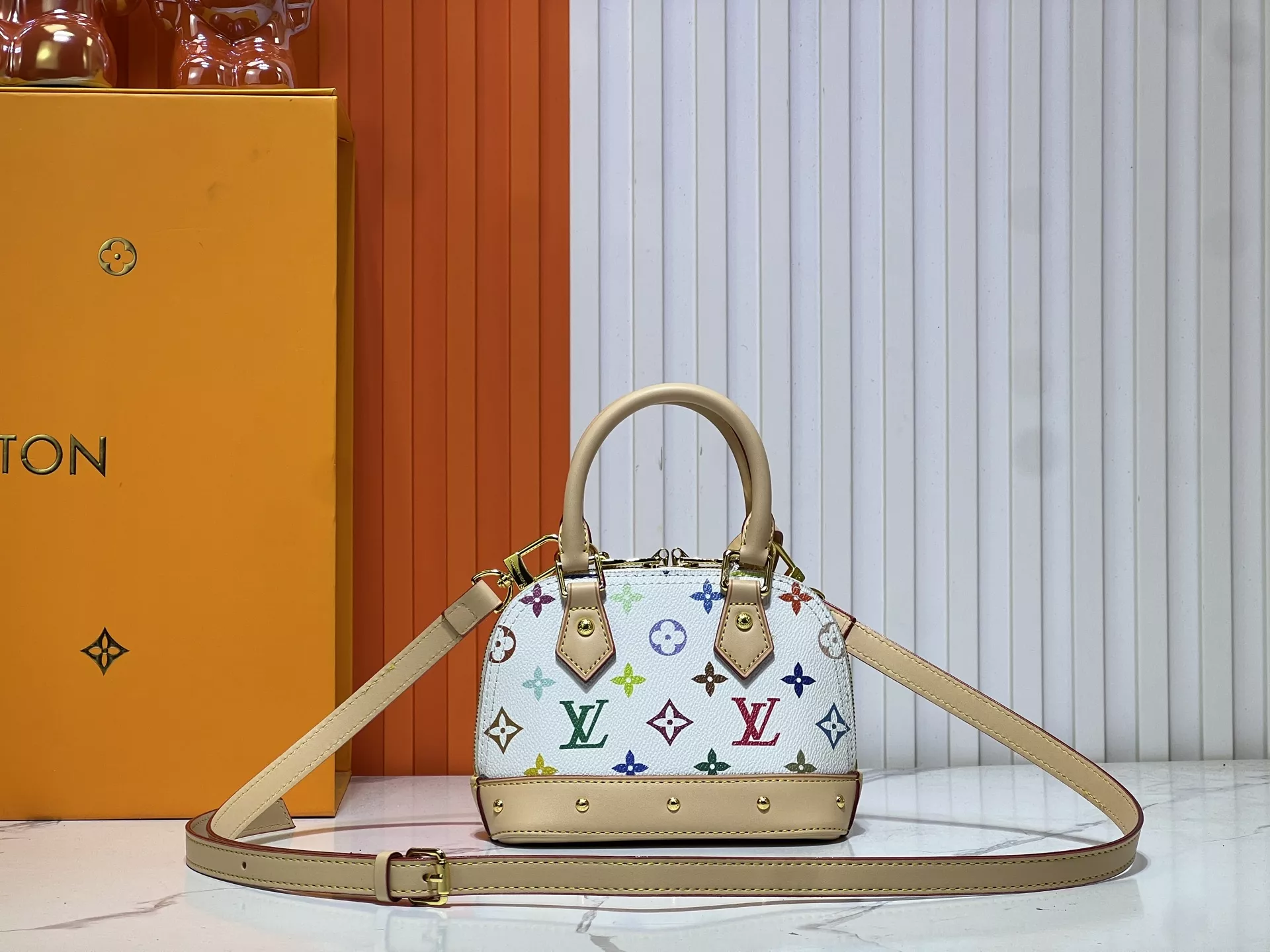 Louis Vuitton AAA Quality Handbags For Women Refined 9045