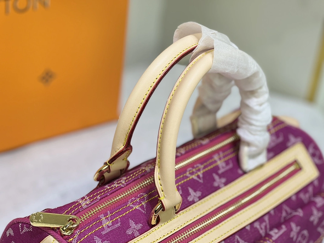 Louis Vuitton AAA Quality Handbags For Women Reliable 186
