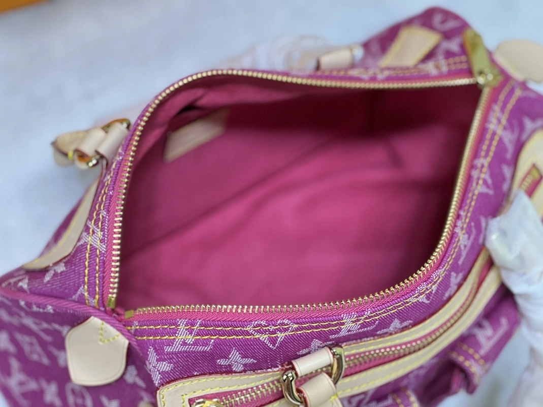 Louis Vuitton AAA Quality Handbags For Women Reliable 186
