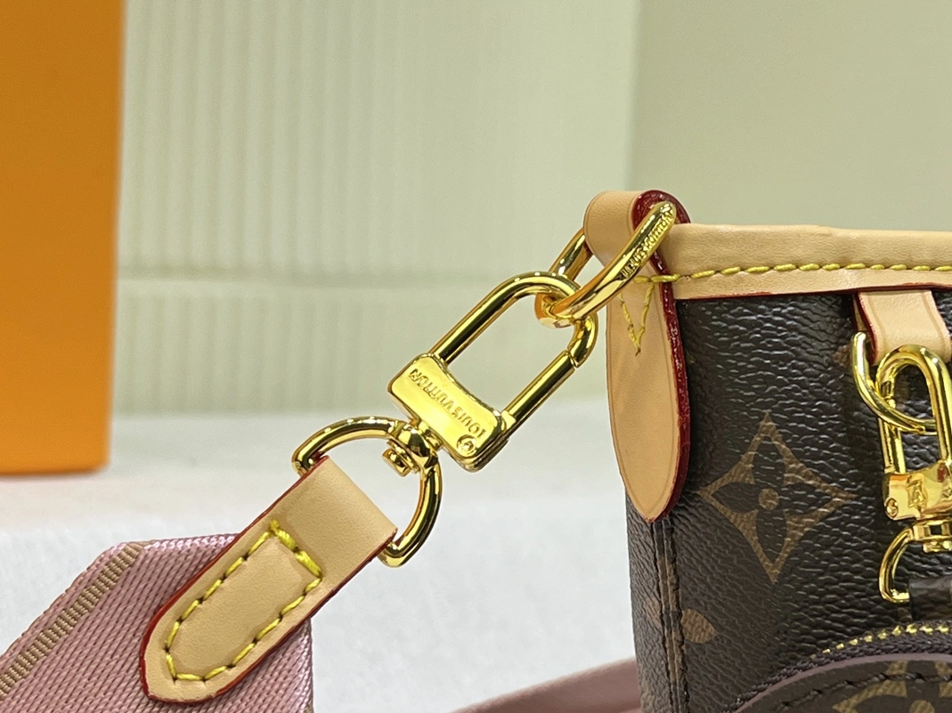 Louis Vuitton AAA Quality Handbags For Women Reliable 7810