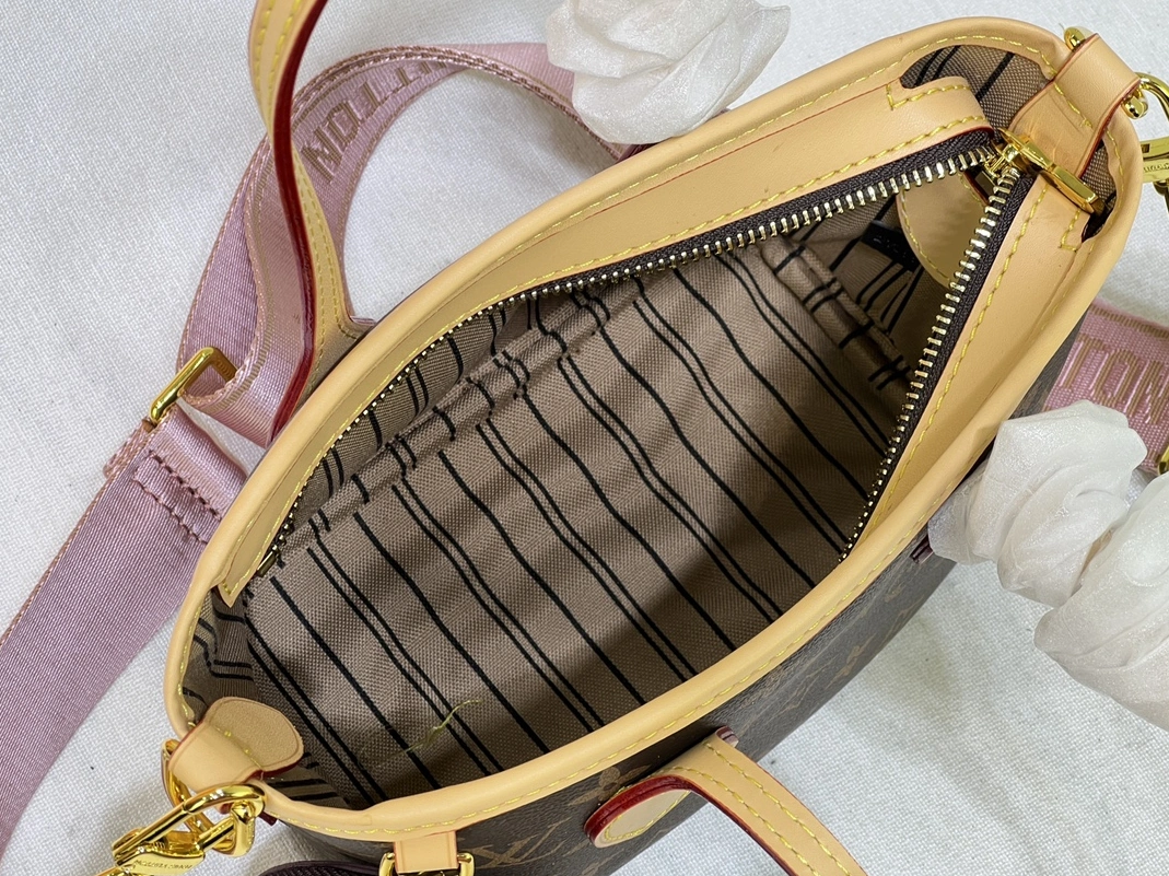Louis Vuitton AAA Quality Handbags For Women Reliable 7810