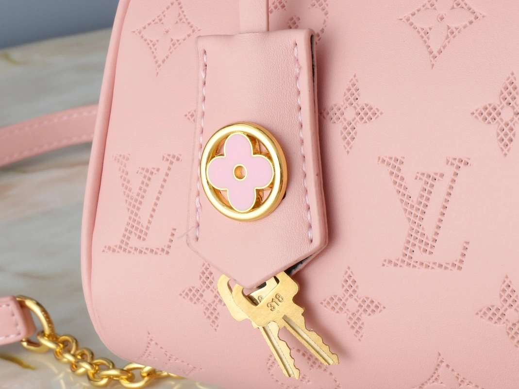 Louis Vuitton AAA Quality Handbags For Women Reliable 7883