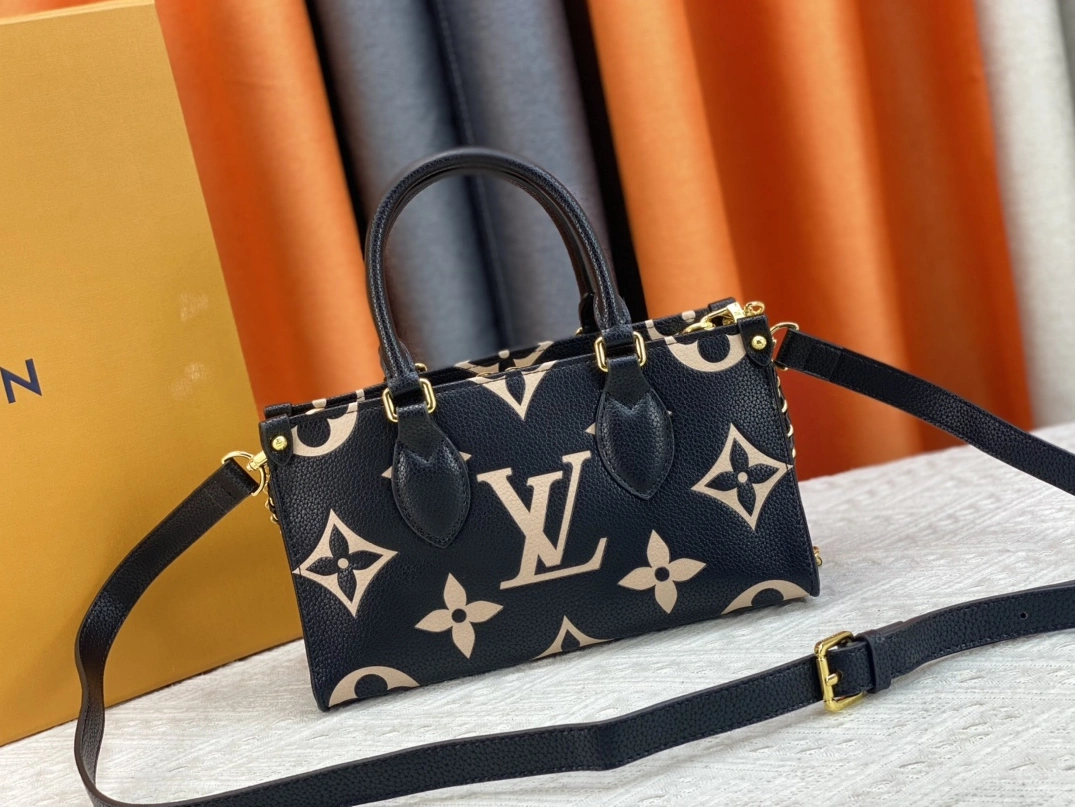 Louis Vuitton AAA Quality Handbags For Women Reliable 8490