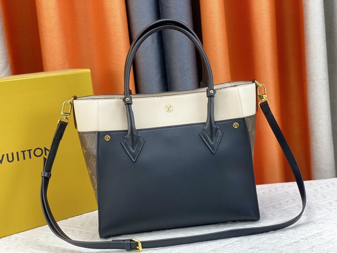 Louis Vuitton AAA Quality Handbags For Women Resilient 5592