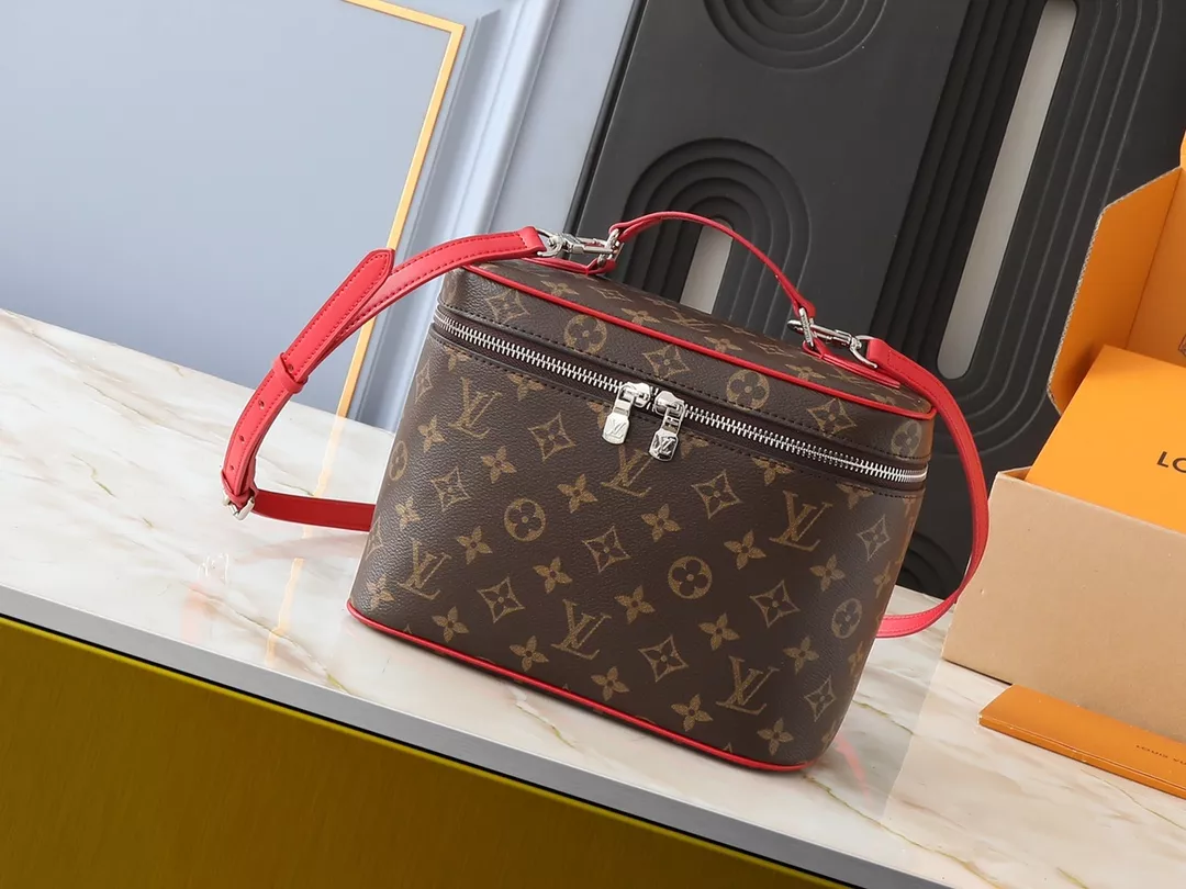 Louis Vuitton AAA Quality Handbags For Women Resilient 715