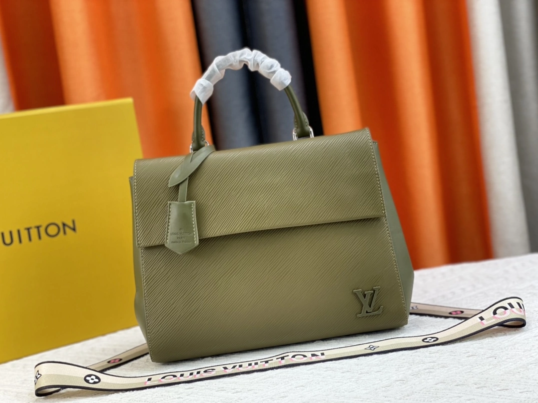 Louis Vuitton AAA Quality Handbags For Women Sleek 8697