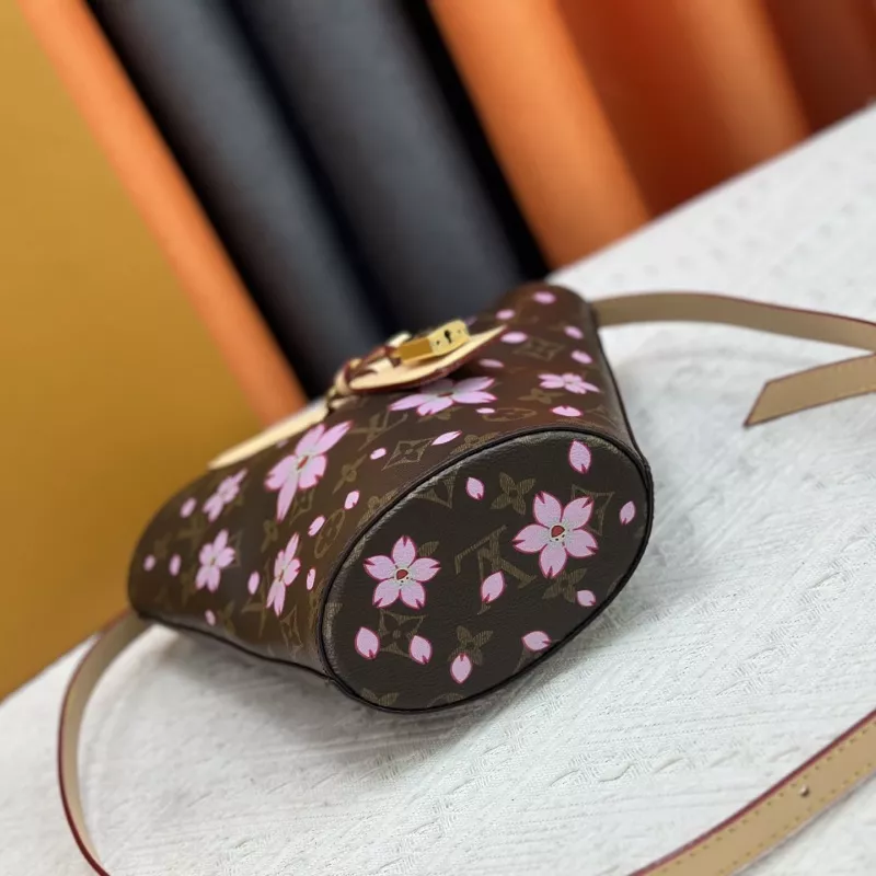 Louis Vuitton AAA Quality Handbags For Women SmartChoice 4674