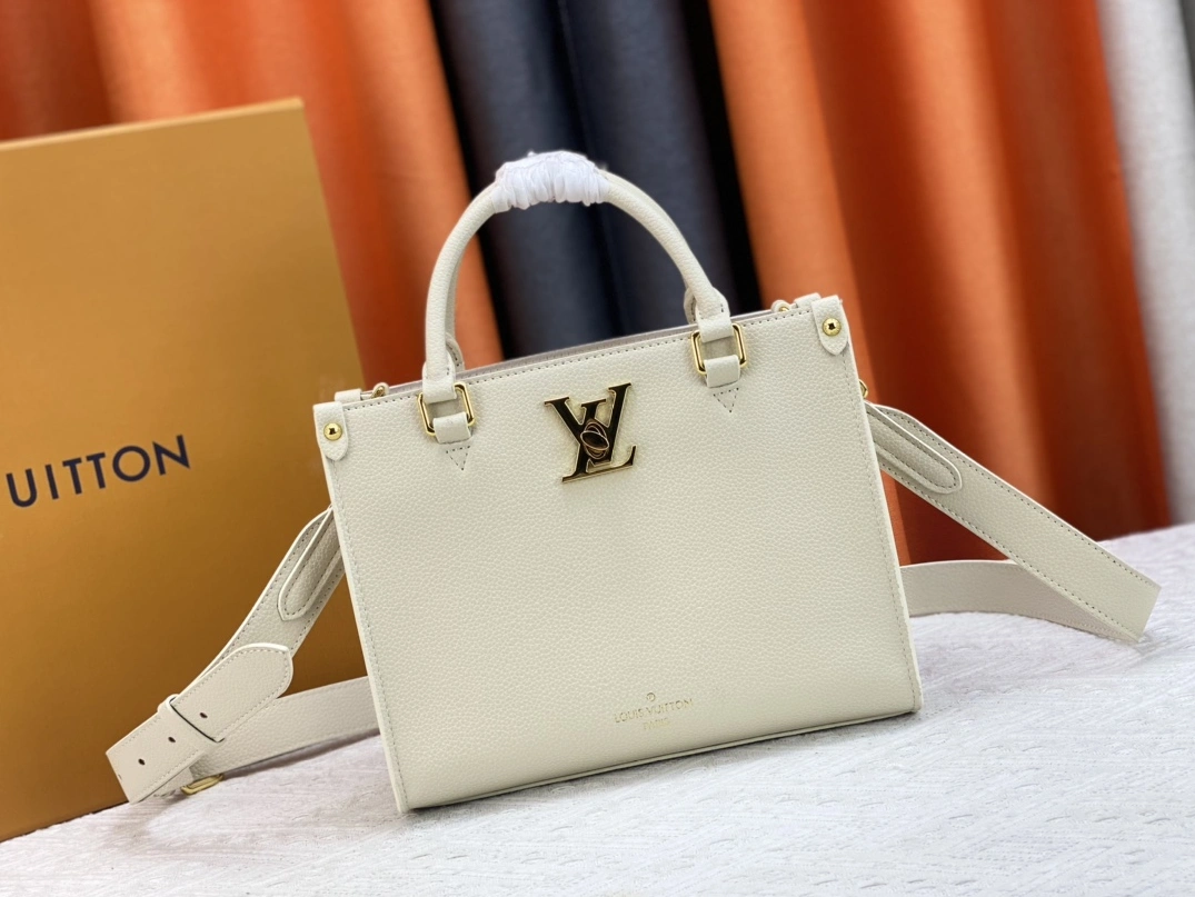 Louis Vuitton AAA Quality Handbags For Women SmartChoice 6373