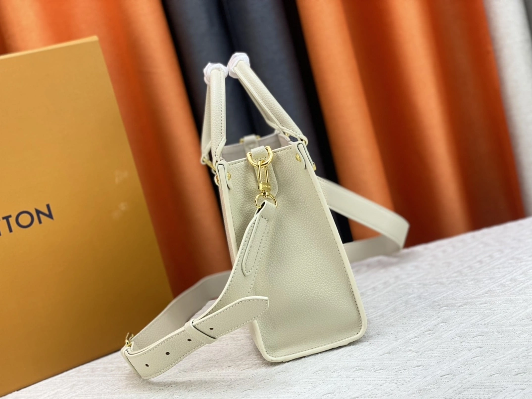 Louis Vuitton AAA Quality Handbags For Women SmartChoice 6373