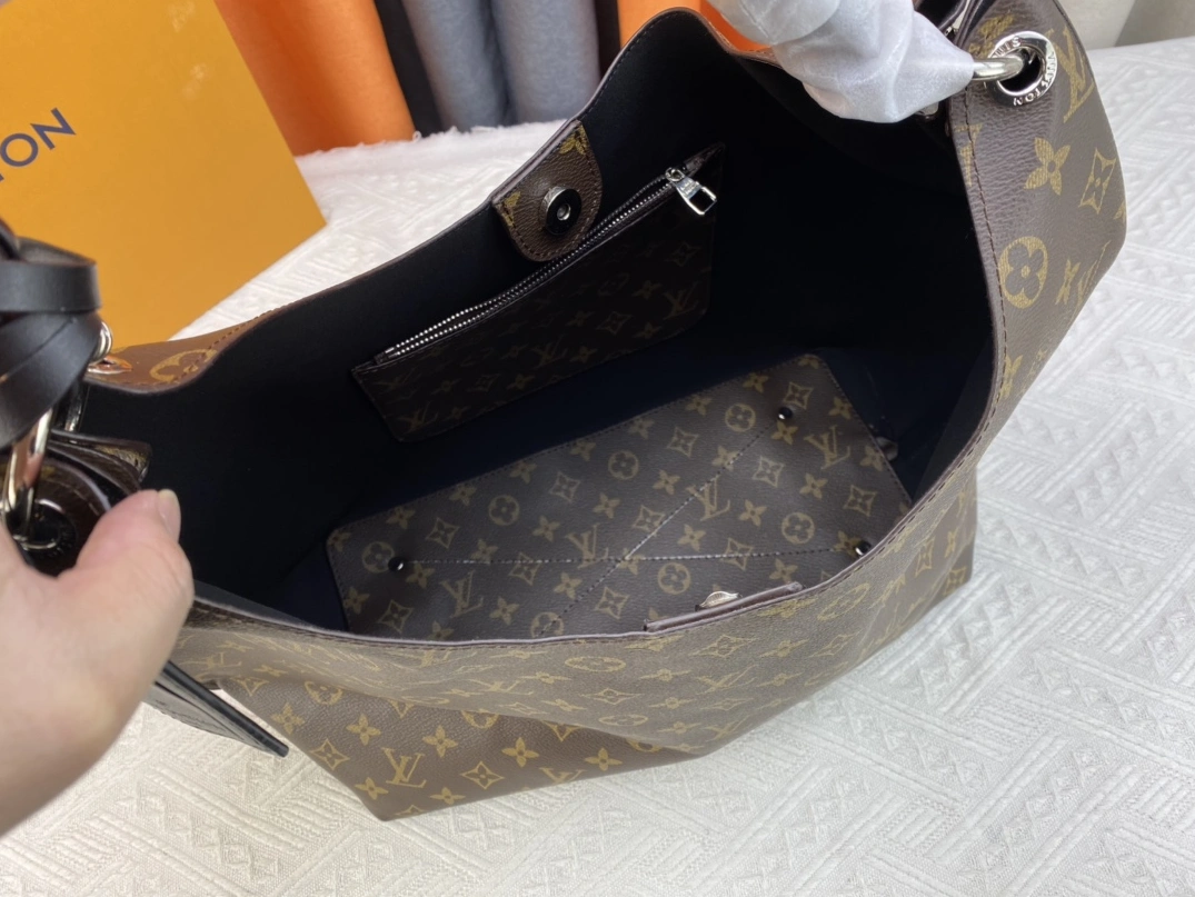 Louis Vuitton AAA Quality Handbags For Women SmartChoice 7560