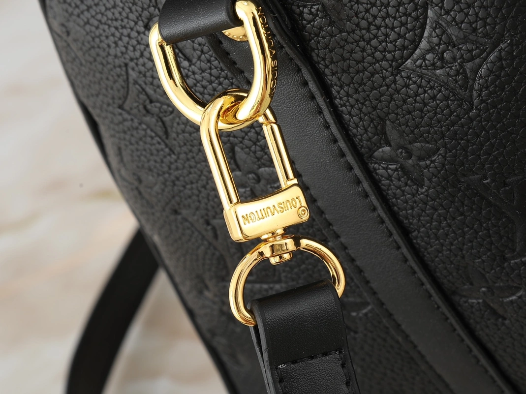 Louis Vuitton AAA Quality Handbags For Women SmartChoice 924