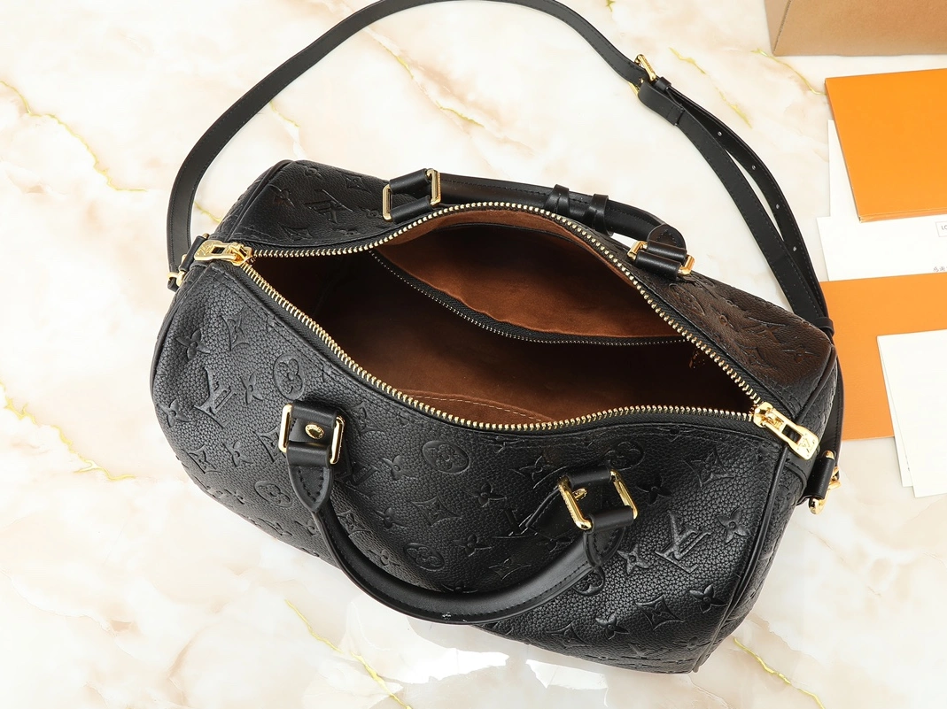 Louis Vuitton AAA Quality Handbags For Women SmartChoice 924