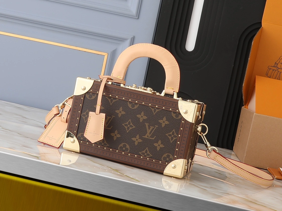 Louis Vuitton AAA Quality Handbags For Women Soft 3042