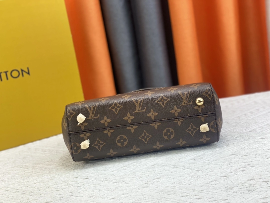 Louis Vuitton AAA Quality Handbags For Women Soft 9116