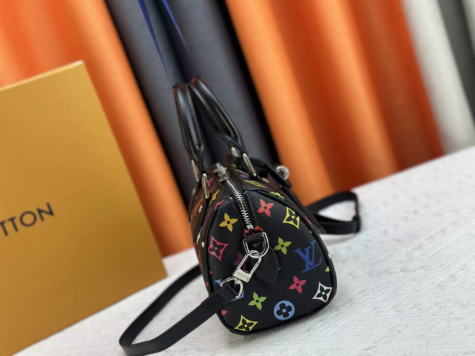 Louis Vuitton AAA Quality Handbags For Women Sophisticated 8741