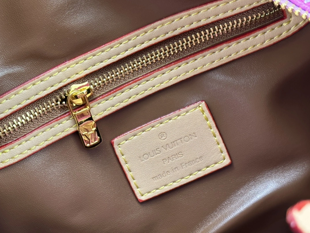 Louis Vuitton AAA Quality Handbags For Women SportInspired 1686