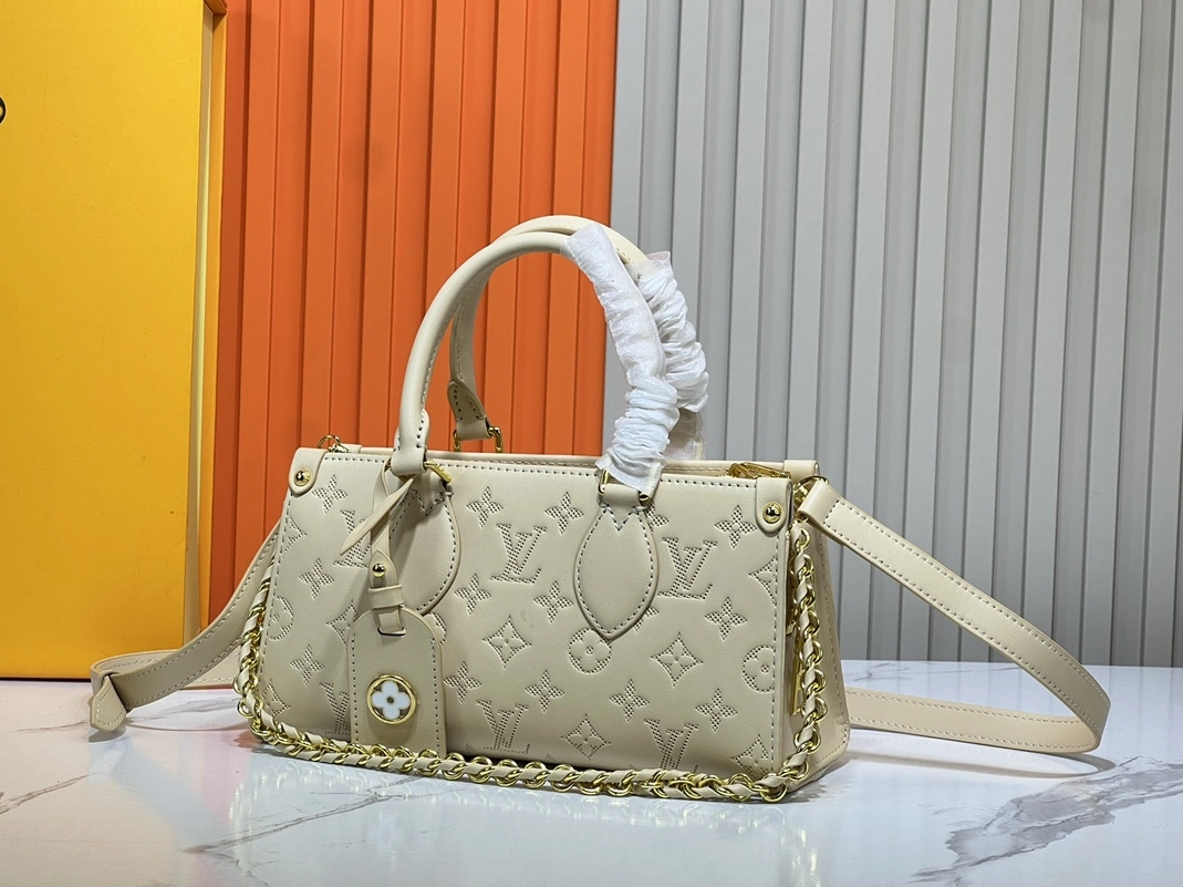 Louis Vuitton AAA Quality Handbags For Women SportInspired 6496