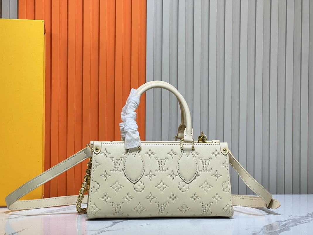 Louis Vuitton AAA Quality Handbags For Women SportInspired 6496