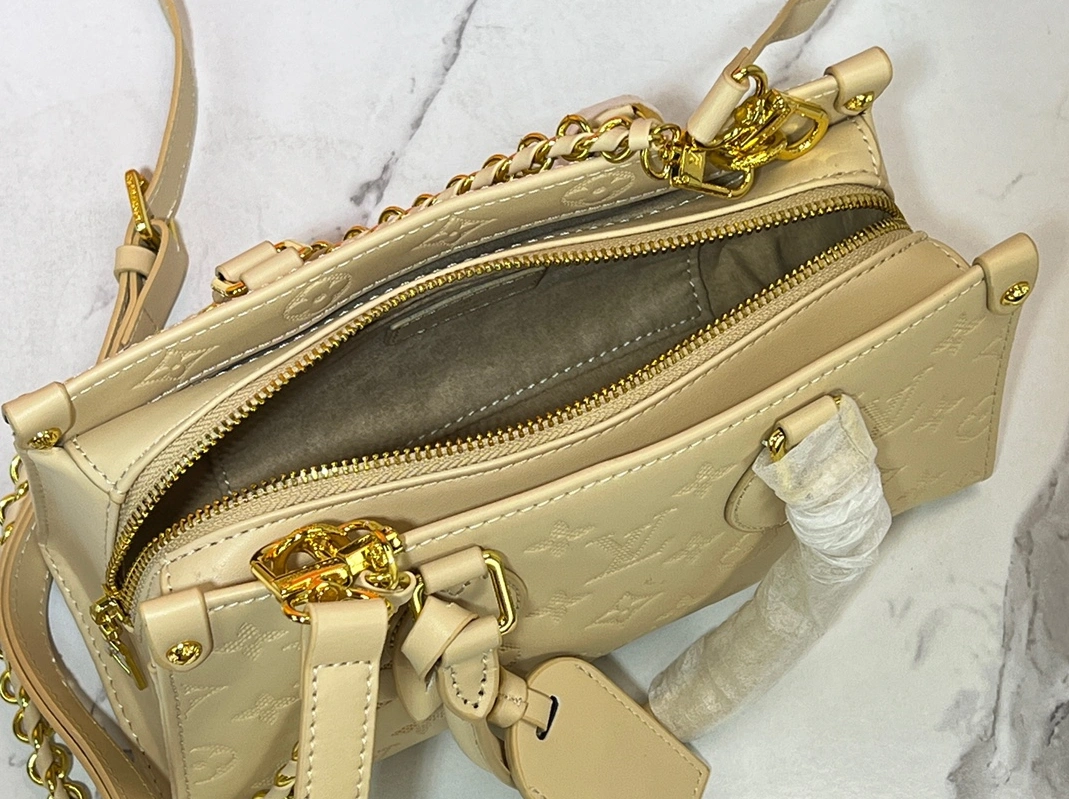 Louis Vuitton AAA Quality Handbags For Women SportInspired 6496