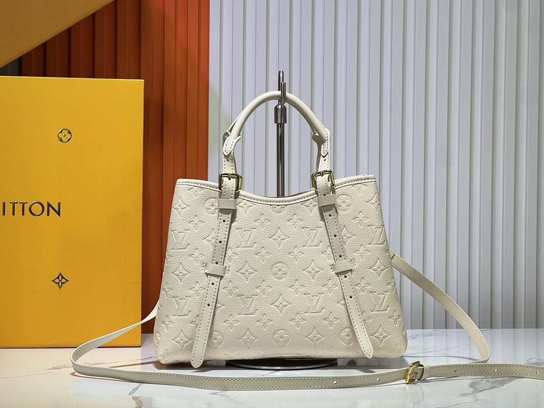 Louis Vuitton AAA Quality Handbags For Women SportInspired 9427