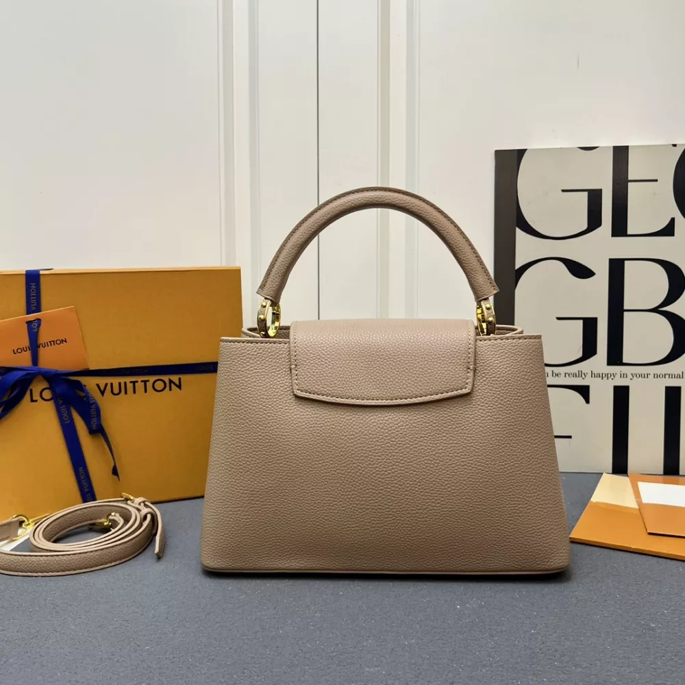 Louis Vuitton AAA Quality Handbags For Women StreetReady 8709
