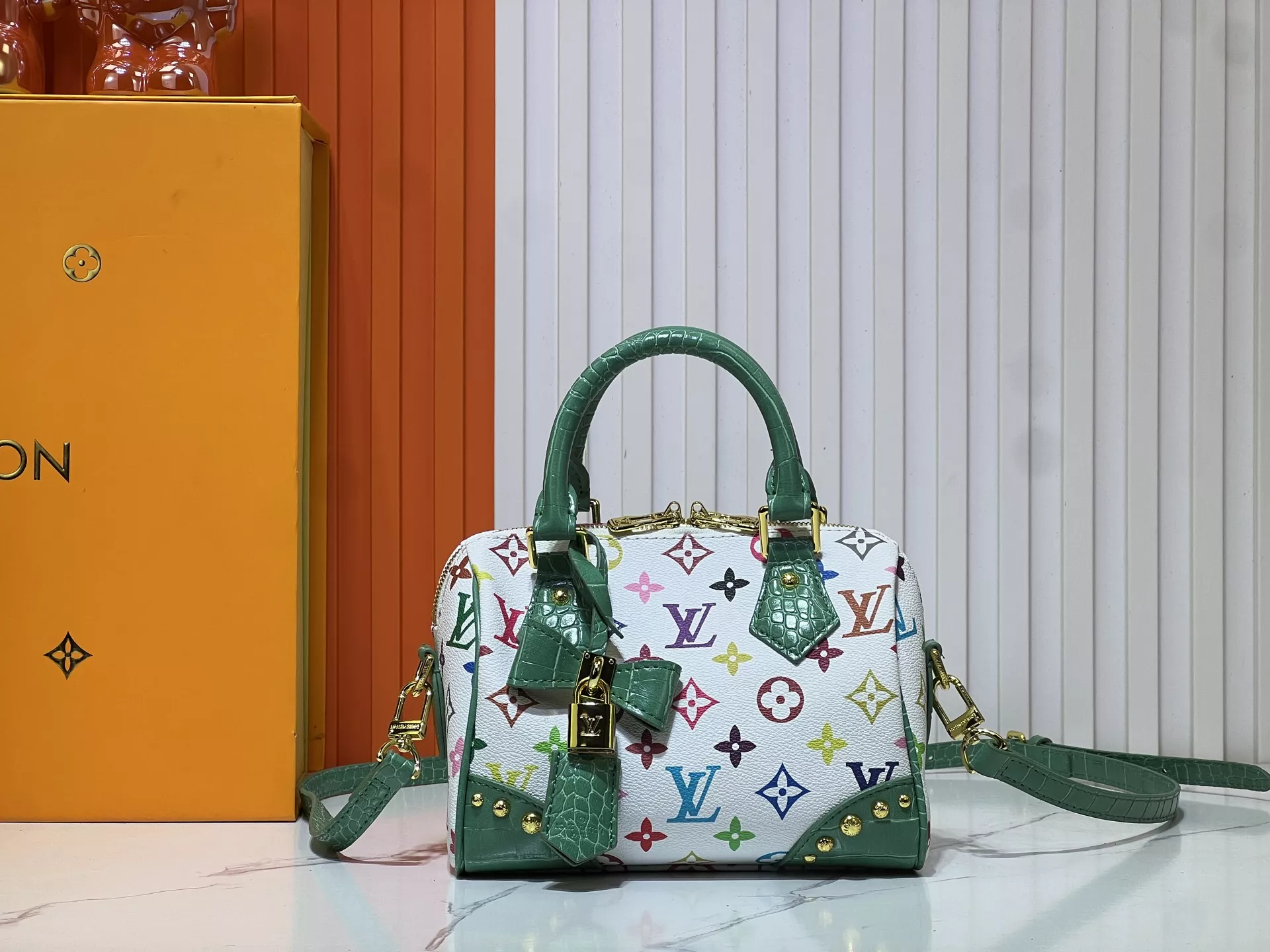 Louis Vuitton AAA Quality Handbags For Women Stylish 1102