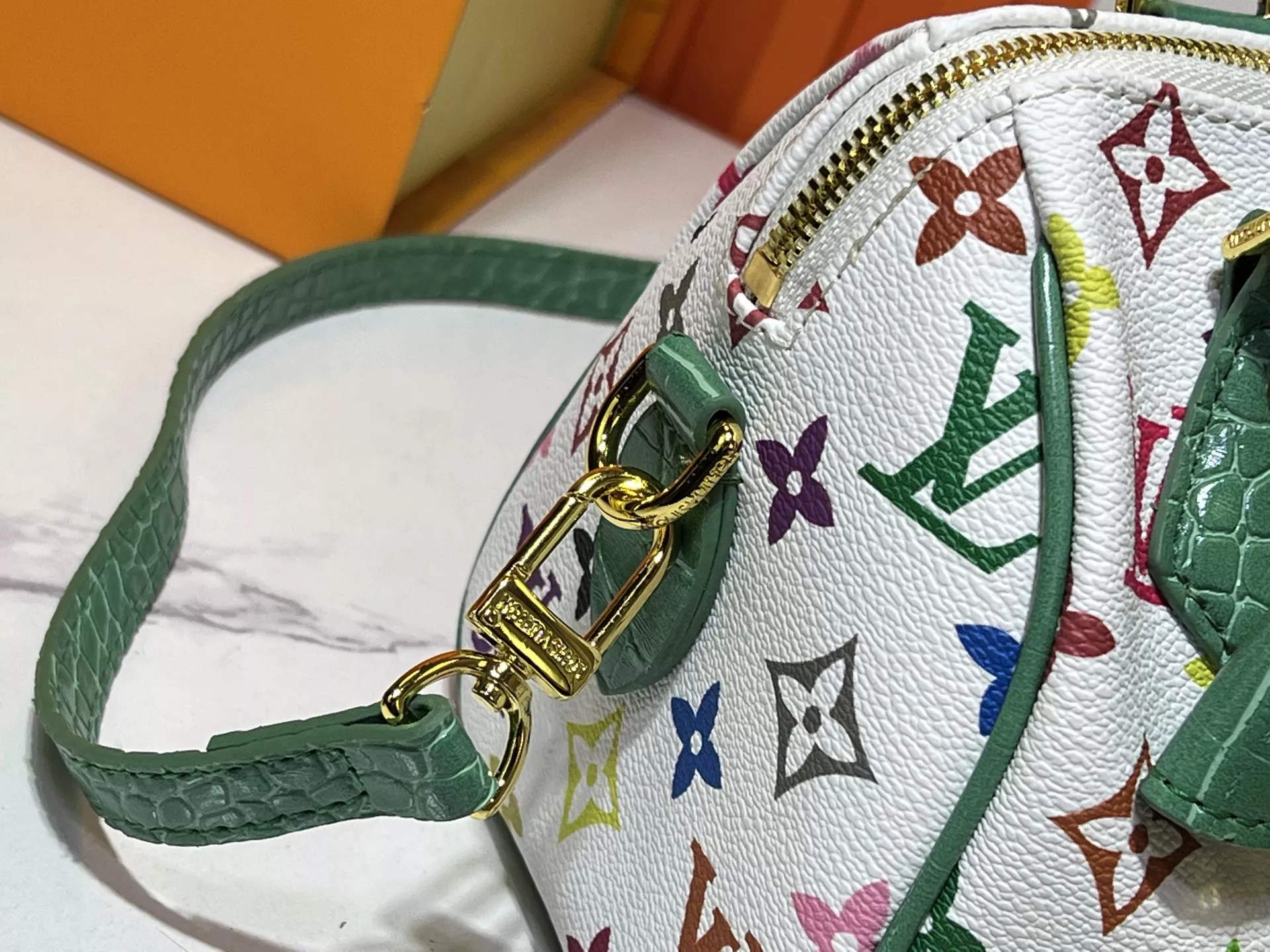 Louis Vuitton AAA Quality Handbags For Women Stylish 1102