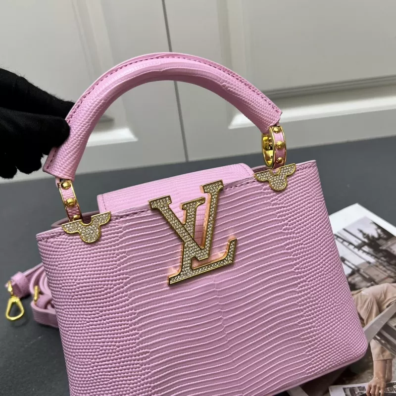 Louis Vuitton AAA Quality Handbags For Women Stylish 6990