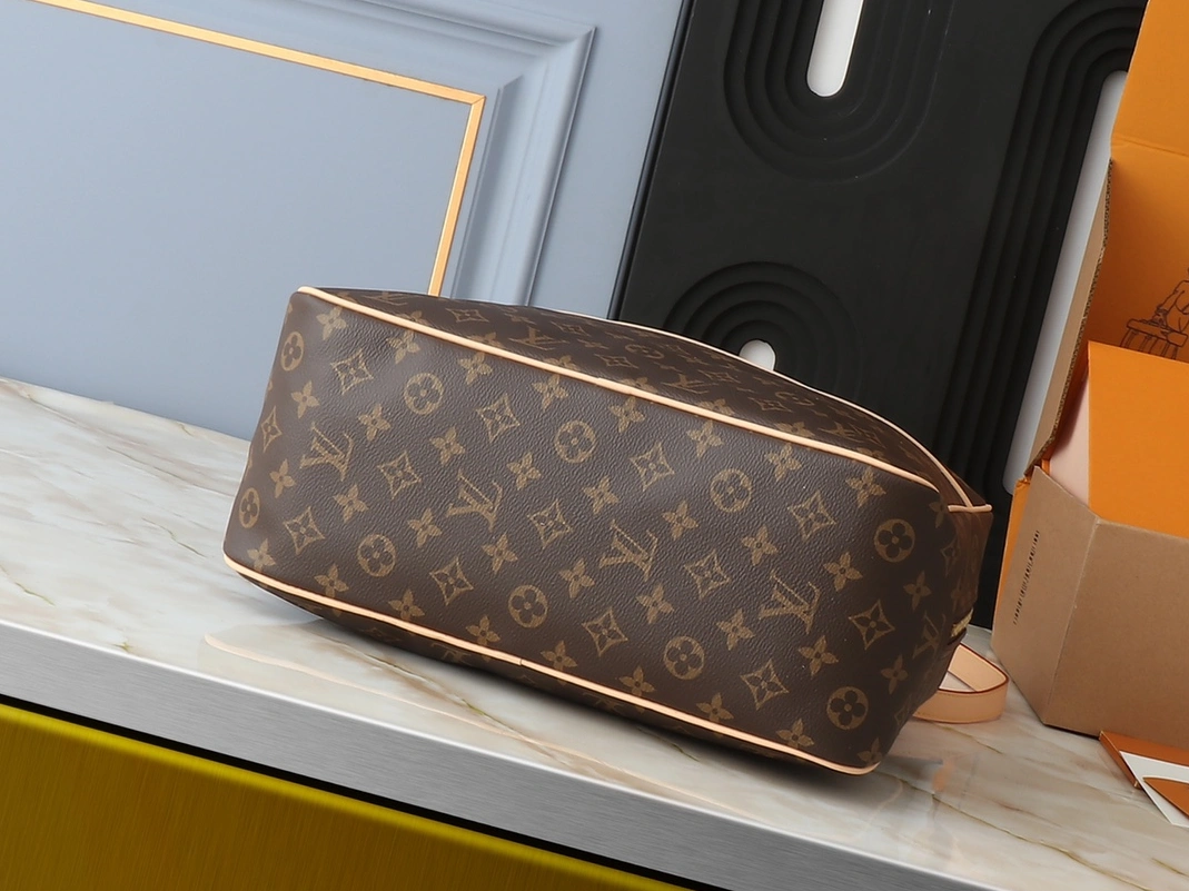 Louis Vuitton AAA Quality Handbags For Women Timeless 986