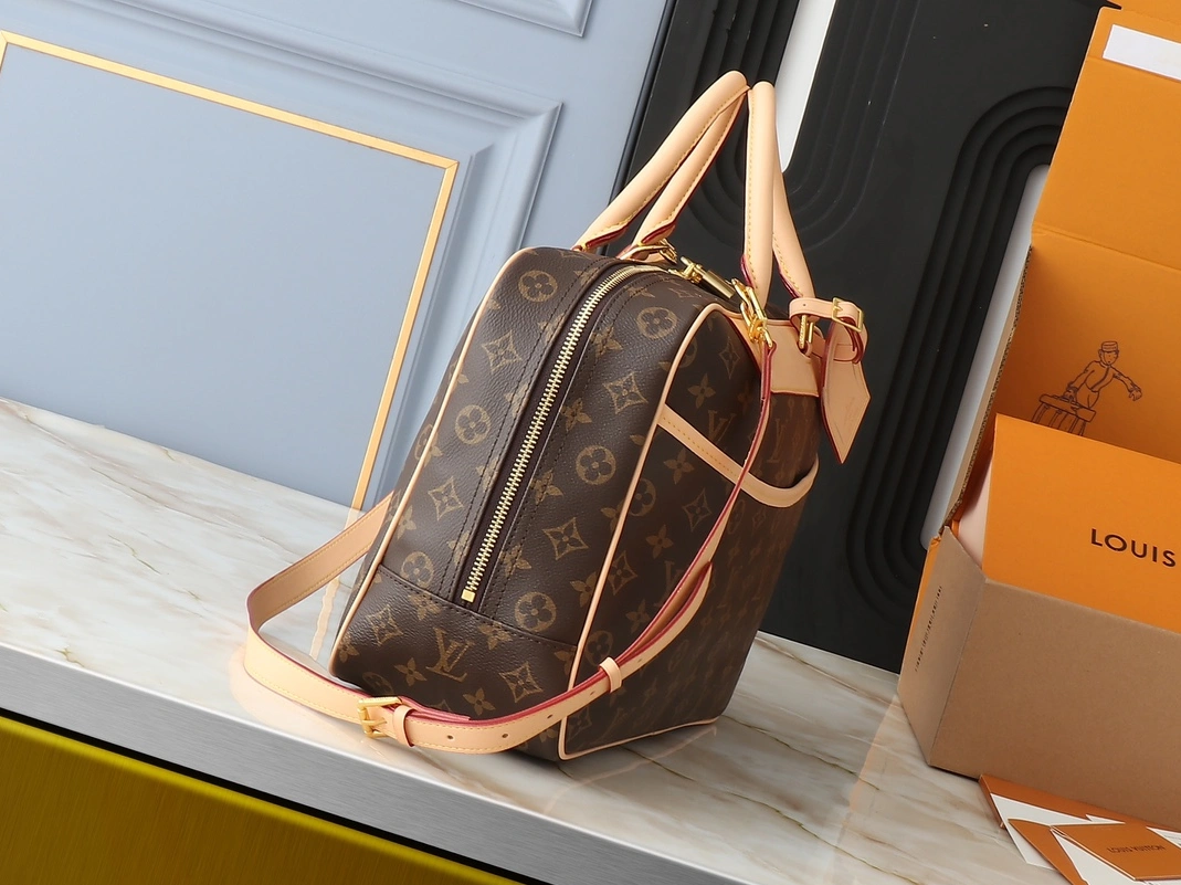 Louis Vuitton AAA Quality Handbags For Women Timeless 986
