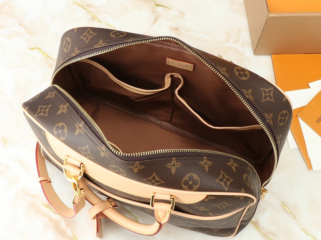 Louis Vuitton AAA Quality Handbags For Women Timeless 986