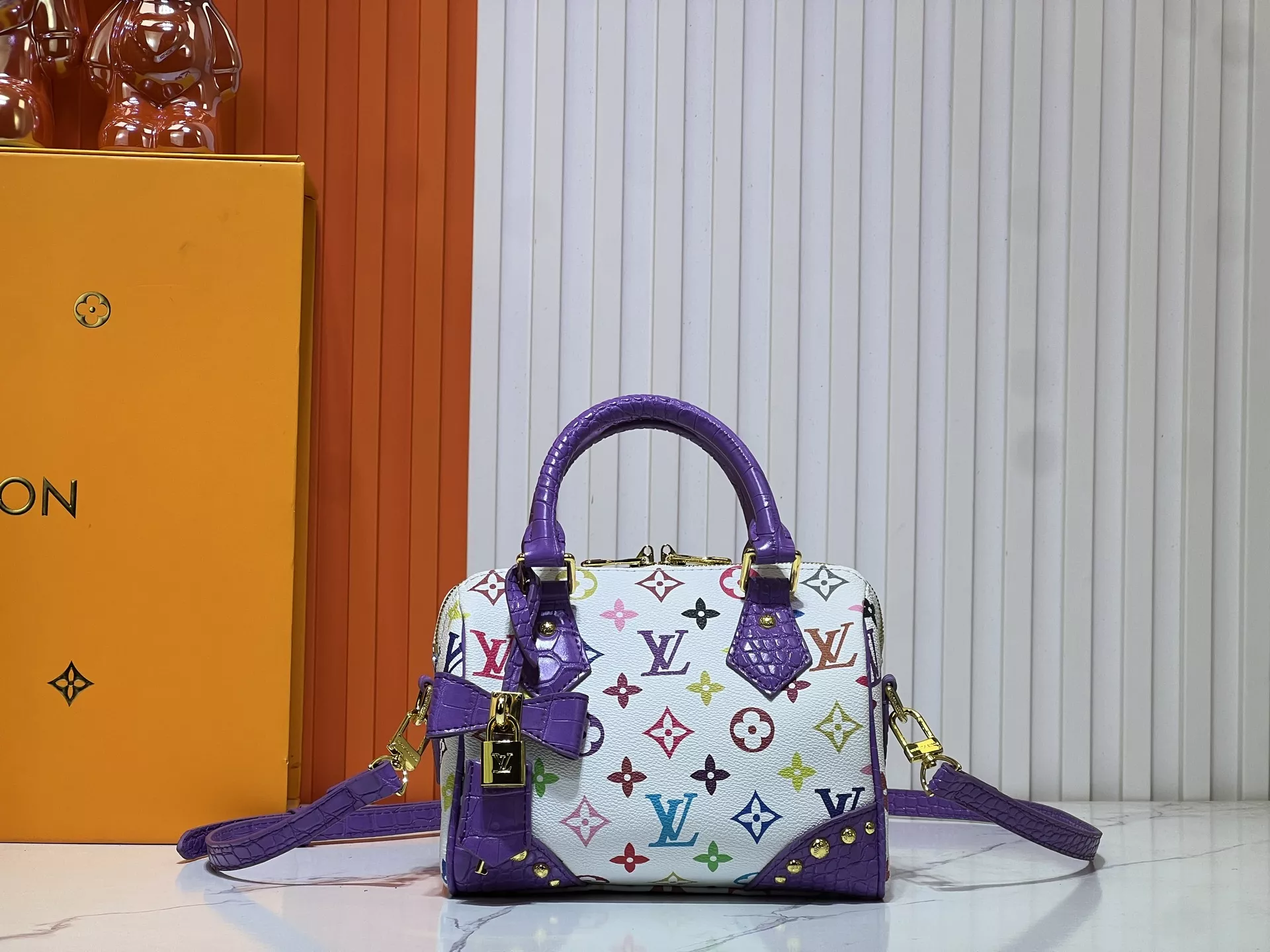 Louis Vuitton AAA Quality Handbags For Women Trendsetting 5861
