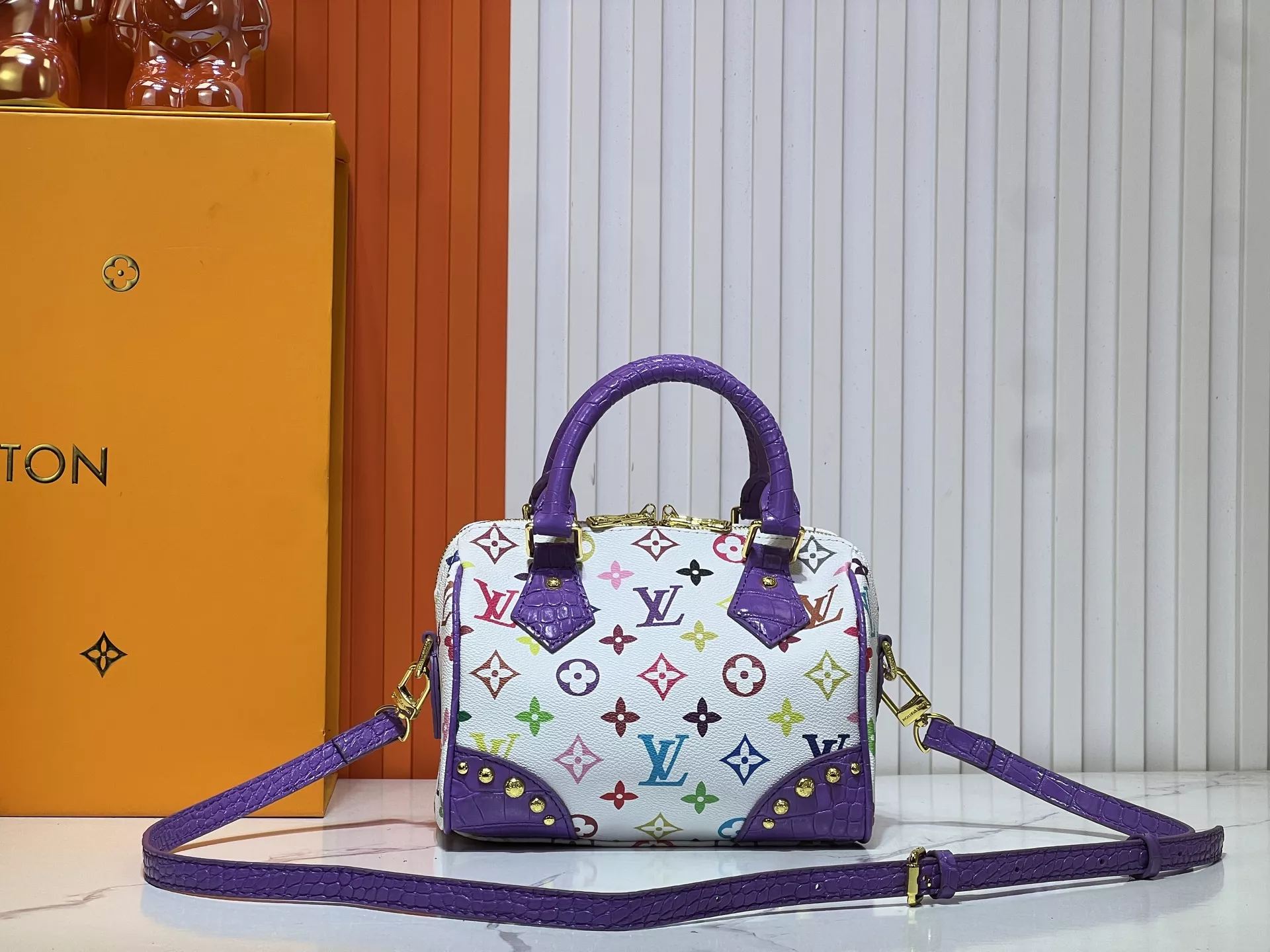 Louis Vuitton AAA Quality Handbags For Women Trendsetting 5861