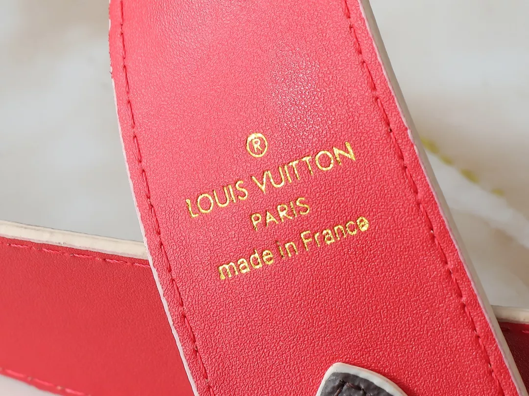 Louis Vuitton AAA Quality Handbags For Women Trendsetting 7863
