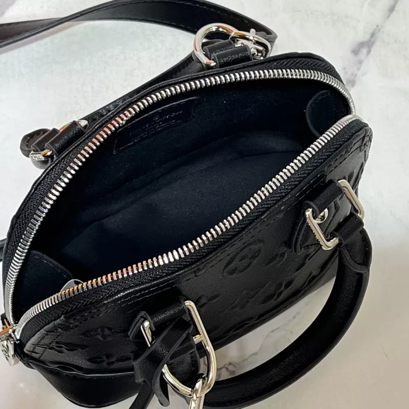 Louis Vuitton AAA Quality Handbags For Women Trendy 1483